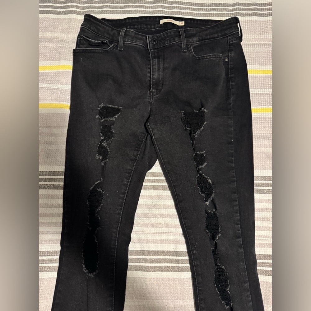 NWOT Levi’s 711 Skinny Women’s Black 32 Jeans - Picture 4 of 7